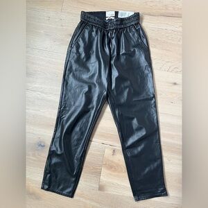 aritzia wilfred Free Pants Trouser XXS Faux Leather Black *A25